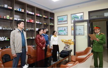 Gần 200 đồng loạt khám xét 5 địa điểm trong chuyên án đặc biệt lớn, khởi tố Tổng giám đốc Đoàn Trung Đức