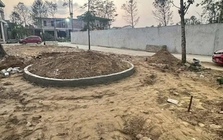 Mua đất, chuẩn bị xây nhà thì chủ cũ bất ngờ đắp mộ giữa đất: Người xây mộ nói gì?