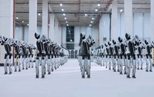 Quốc gia này lần đầu tiên làm một việc: Đưa robot hình người sang châu Âu để lắp ráp máy bay - giá trị tài sản tăng 6%