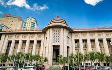 Cập nhật thị trường tiền tệ: Lãi suất LNH xuống thấp, tỷ giá USD tự do tăng 100 đồng, NHNN hút mạnh VND