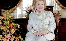Cụ bà sống thọ 114 tuổi nhờ 4 thói quen đơn giản: Không phải tập thể dục hay ăn kiêng khắt khe