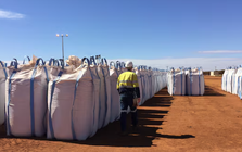 Trung Quốc, Nga đua nhau đưa một mặt hàng vào Việt Nam: Nước ta chi hơn 2 tỷ USD mua hàng, được mệnh danh ‘cứu tinh’ của nông sản