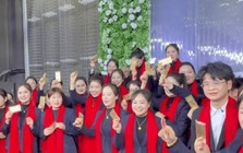 Công ty thưởng Tết cho nhân viên bằng vàng 9999: Tổng số tiền khi nhân lên gây choáng