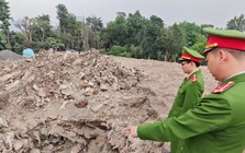 Khởi tố 3 giám đốc công ty môi trường trong vụ đổ trộm 7.000 tấn chất thải ở Bát Tràng