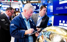 S&P 500 lập kỷ lục chưa từng có 7.000 điểm, chứng khoán Mỹ xanh mướt chờ quyết định lãi suất của Fed