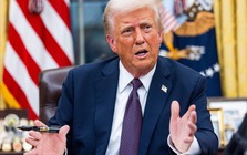 Ông Donald Trump tuyên bố "hạm đội khổng lồ" đang đến, ra tối hậu thư cho Iran