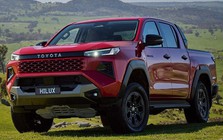 Toyota Hilux 2026 công bố giá từ 632-903 triệu đồng - có đủ sức lật đổ 'ngôi vương' của Ford Ranger
