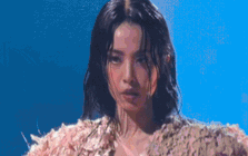 Chân dung nữ ca sĩ chi 760 tỷ đồng mang bò tót, mãng xà lên sân khấu