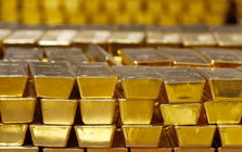 Giá vàng vượt đỉnh khiến một sàn giao dịch ở nước láng giềng Việt Nam sụp đổ, gần 40 nghìn tỷ đồng bị mắc kẹt