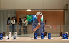 Chuyên gia công nghệ: "Hãy nghe tôi, chạy ra cửa hàng và chỉ mua những mẫu điện thoại kiểu này"