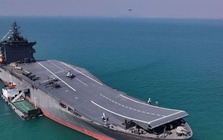 Iran tung tàu sân bay ra eo biển Hormuz, chuẩn bị đòn "chắc chắn đánh trúng"