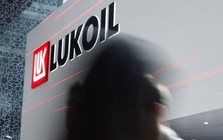 Dầu khí Nga lùi bước trước đòn trừng phạt: Lukoil bán tài sản toàn cầu cho nhà đầu tư Mỹ