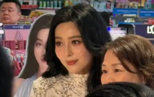 Nể Phạm Băng Băng: 44 tuổi qua cam thường còn đẹp hơn cả poster bên cạnh