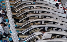 Dây chuyền lắp ráp 20 triệu xe xăng mỗi năm ngừng hoạt động vì ô tô điện, hàng tồn ồ ạt khiến Trung Quốc xuất khẩu vội vàng 6,5 triệu chiếc ra thế giới