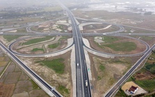 Đường cao tốc Khánh Hòa – Buôn Ma Thuột bít lối vào ruộng, kiến nghị mở đường gom