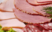 Chuyên gia cảnh báo nguy cơ ung thư từ phụ gia có mặt trong những thực phẩm quen thuộc như tương cà, đồ muối và cả kem đánh răng