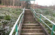 Ngoài Fansipan, Mẫu Sơn, hôm nay băng giá xuất hiện ở cả điểm miền Trung này