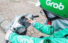 Đi làm 12 tiếng, tốn đến 70.000 đồng tiền xăng mỗi ngày, trả 130.000 đồng tiền dầu mỗi tuần, nữ tài xế Grab vỡ ra nhiều chuyện