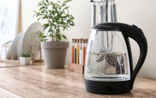 Lời khuyên cho các gia đình đang sử dụng ấm siêu tốc