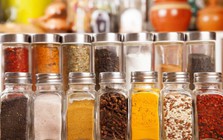 Ngày càng nhiều người mắc bệnh gan, bác sĩ thở dài: "Tốt nhất nên ăn ít 3 loại gia vị này đi"
