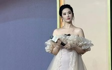 Cam thường lạ lùng của Lưu Diệc Phi