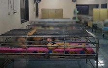 Thái Lan: Trung tâm chăm sóc dùng lồng sắt bao quanh giường, có 129 giường thay vì 50 như giấy phép