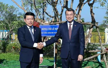 Việt Nam cùng Lào, Campuchia ký kết, trao gần 40 văn kiện hợp tác trong 2 ngày