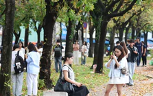 Không có quỹ dự phòng, thiếu kỹ năng quản lý tài chính, người trẻ tiêu gì mà 'cháy túi'?