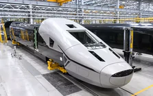 28.000 công nhân ngày đêm tạo hình, tàu cao tốc 400 km/h của Nga lộ diện: Nắm giữ công nghệ không một ai có được