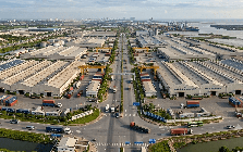 FDI vào Việt Nam tăng 76%, vì sao lợi nhuận các "ông chủ" khu công nghiệp lại lao dốc 40%?