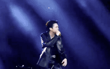 Ca sĩ Việt hát 5 bài nhận 2 tỷ đồng: 5 tuổi đã đi diễn quốc tế, doanh thu phim concert cao nhất mọi thời đại