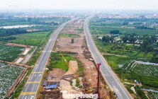 Cận cảnh 15 km đường song hành Vành đai 4 qua Hà Nội vừa thông xe kỹ thuật