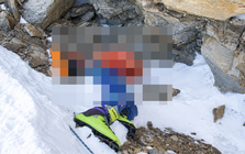 Chuyện chưa kể về nhà leo núi "đeo ủng xanh" đóng băng trên đỉnh Everest 30 năm và kế hoạch nguy hiểm đưa thi thể về với gia đình