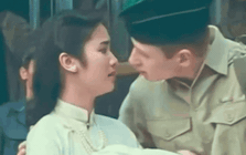 "Nữ hoàng ảnh lịch" U60 gặp rắc rối sức khỏe vì ai cho thuốc gì cũng uống