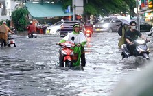 Lời khuyên cho người đi xe mùa triều cường, lụt lội