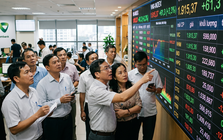 Dự báo VN-Index chạm 1.940 điểm năm 2027: Nhà đầu tư trước bài toán định giá mới