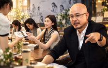 Ông Đặng Lê Nguyên Vũ tặng sách và cà phê miễn phí cho khách hàng tại TP.HCM, áp dụng duy nhất 1 ngày, giới hạn số lượng người được tặng