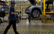 Mở toang cửa chào đón xe điện Trung Quốc, một nước Đông Nam Á đang phải trả giá