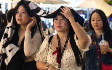 Hàng vạn người đổ về Khu đô thị Vạn Phúc