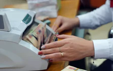 Ngân hàng bắt đầu giảm lãi suất cho vay
