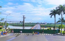 Quảng Ngãi: Đóng cầu Trà Khúc 1 cũ, người dân đi lại thế nào?