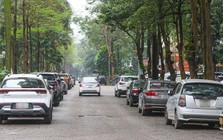 Người dân đỗ ô tô tại các bãi đỗ xe, khu dân cư chú ý thông báo từ công an