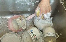 Một người rửa bát, cả nhà ung thư? Bác sĩ nhắc nhở 5 sai lầm khi rửa bát đang "gieo rắc" bệnh tật