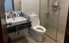 Tại sao ngày càng nhiều gia đình không còn đặt lavabo trong nhà vệ sinh? 2 cách bố trí giúp cả nhà đỡ cảnh phải “chờ nhau”