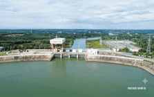 'Lên đời' đại công trình của Việt Nam: Đào 400.227 m3 đất đá, đổ 48.354 m3 bê tông, lắp đặt 2.103 tấn thiết bị