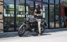Honda lần đầu đưa một mẫu xe 350cc về Việt Nam: Ngoại hình cổ điển, có ABS 2 kênh, giá gần 135 triệu đồng