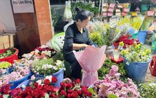 Hoa tươi ế ẩm, quà thiết thực lên ngôi dịp 20/10