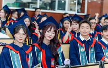 Tỷ lệ bằng giỏi, xuất sắc: Khối kinh tế đạt 70-90%, Y Hà Nội vắng bằng xuất sắc