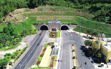 Huy động 100.000 m3 bê tông xây siêu hầm xuyên núi dài nhất Việt Nam: tổng vốn 3.000 tỷ đồng, rút ngắn thời gian di chuyển 1 giờ xuống còn 10 phút