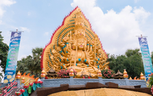 Đối thủ khu du lịch Đại Nam của vợ chồng bà Nguyễn Phương Hằng có động thái đặc biệt